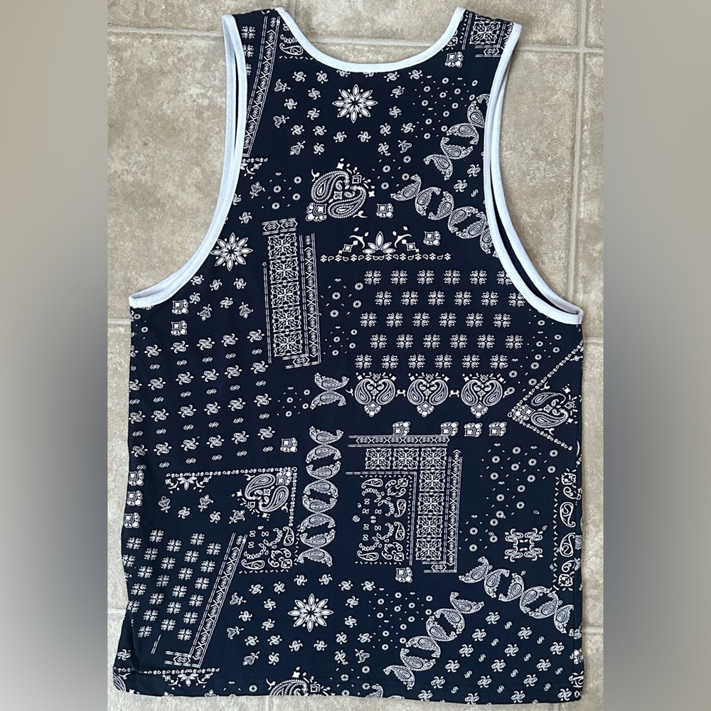 NWT Men's Navy Bandana Print Tank Top Size M - Picture 5 of 5